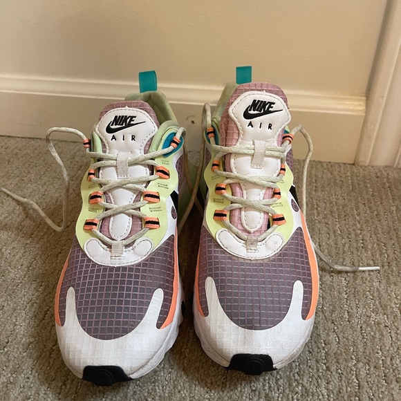 Nike Air Max 270 - Picture 6 of 7